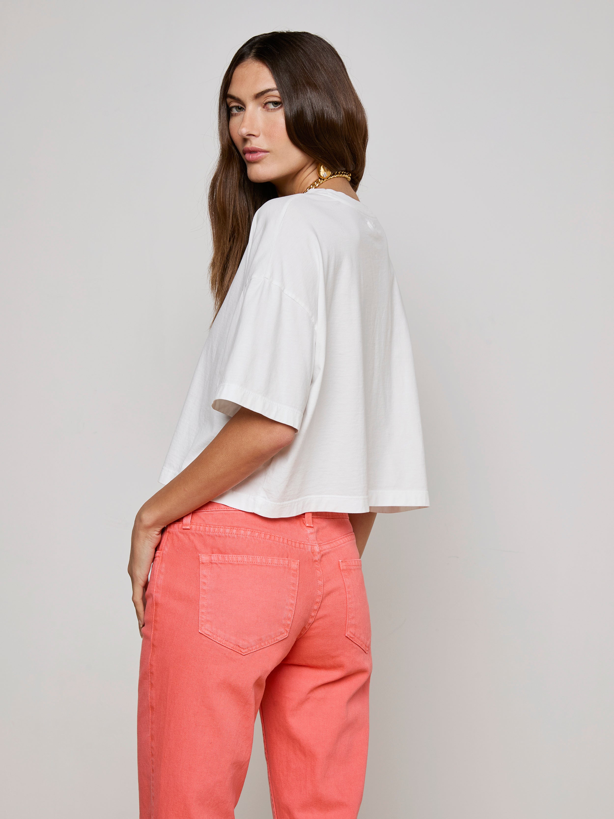 L'AGENCE Daria Oversized Cropped T-Shirt In White