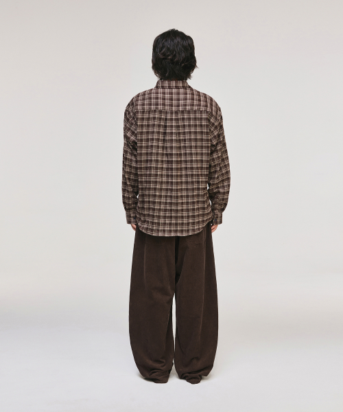 Wide Curved Dart Corduroy Pants