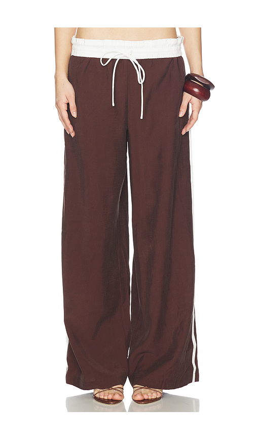 Sovere pantalón sora en color brown,white L también en M, S