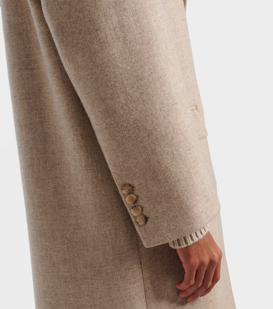 Hooded wool and silk coat