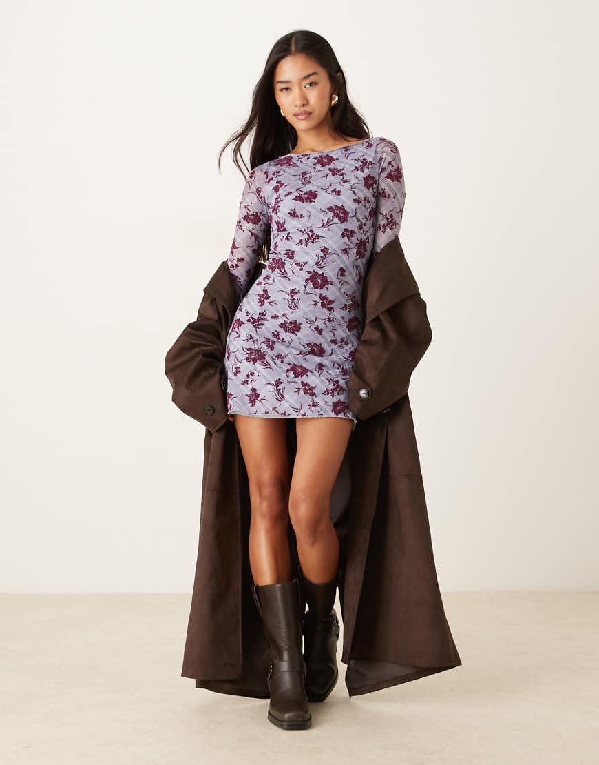 Sevila long sleeve lotus flock dress in lavander floral plaid-White