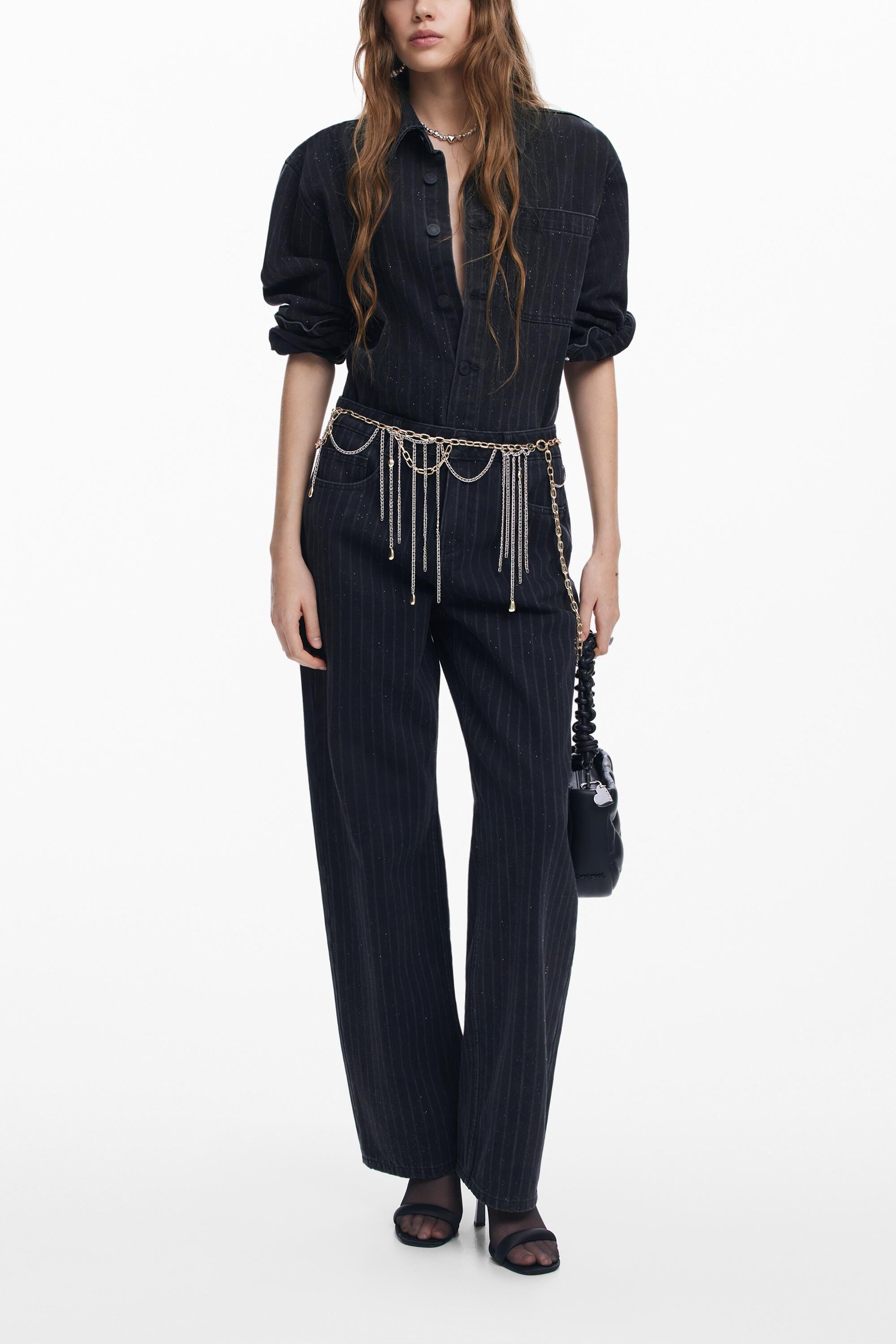 Straight jeans with topstitching
