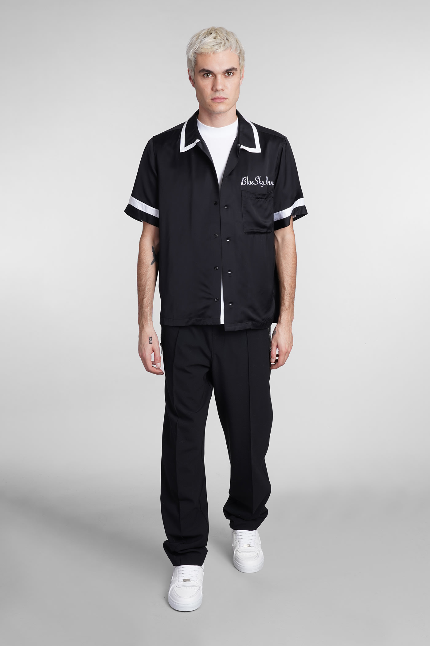 Contrast-trim embroidered logo shirt - Black