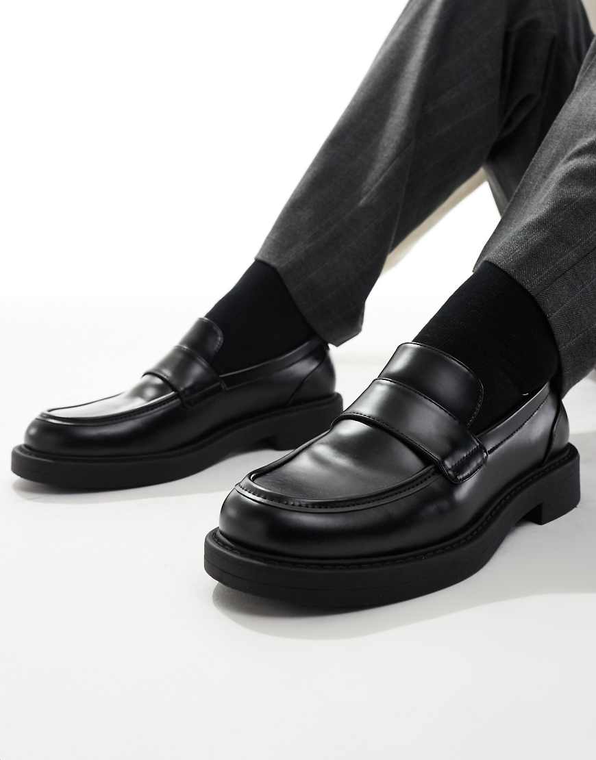 Penny loafers in black