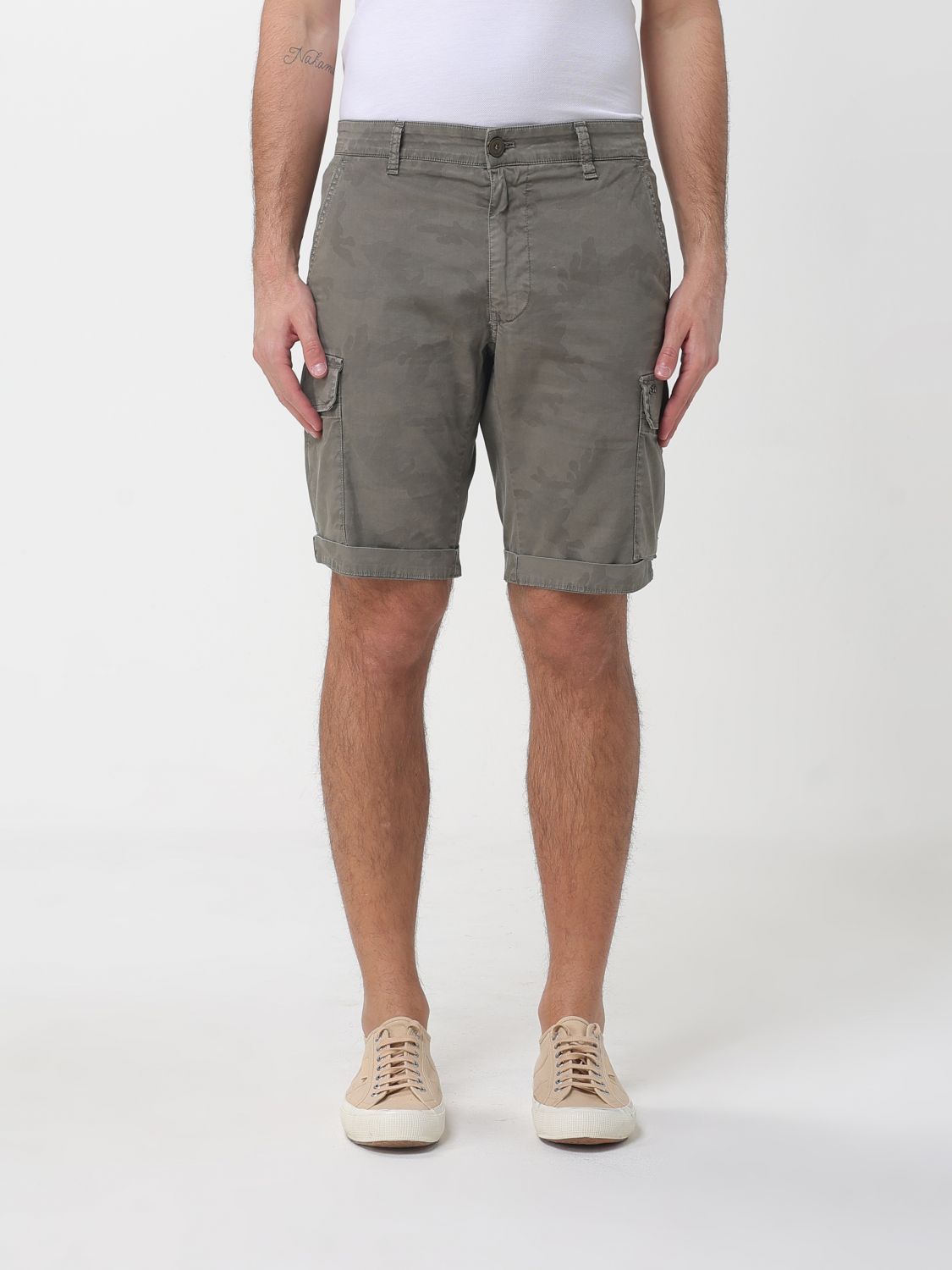 Shorts Men color Military
