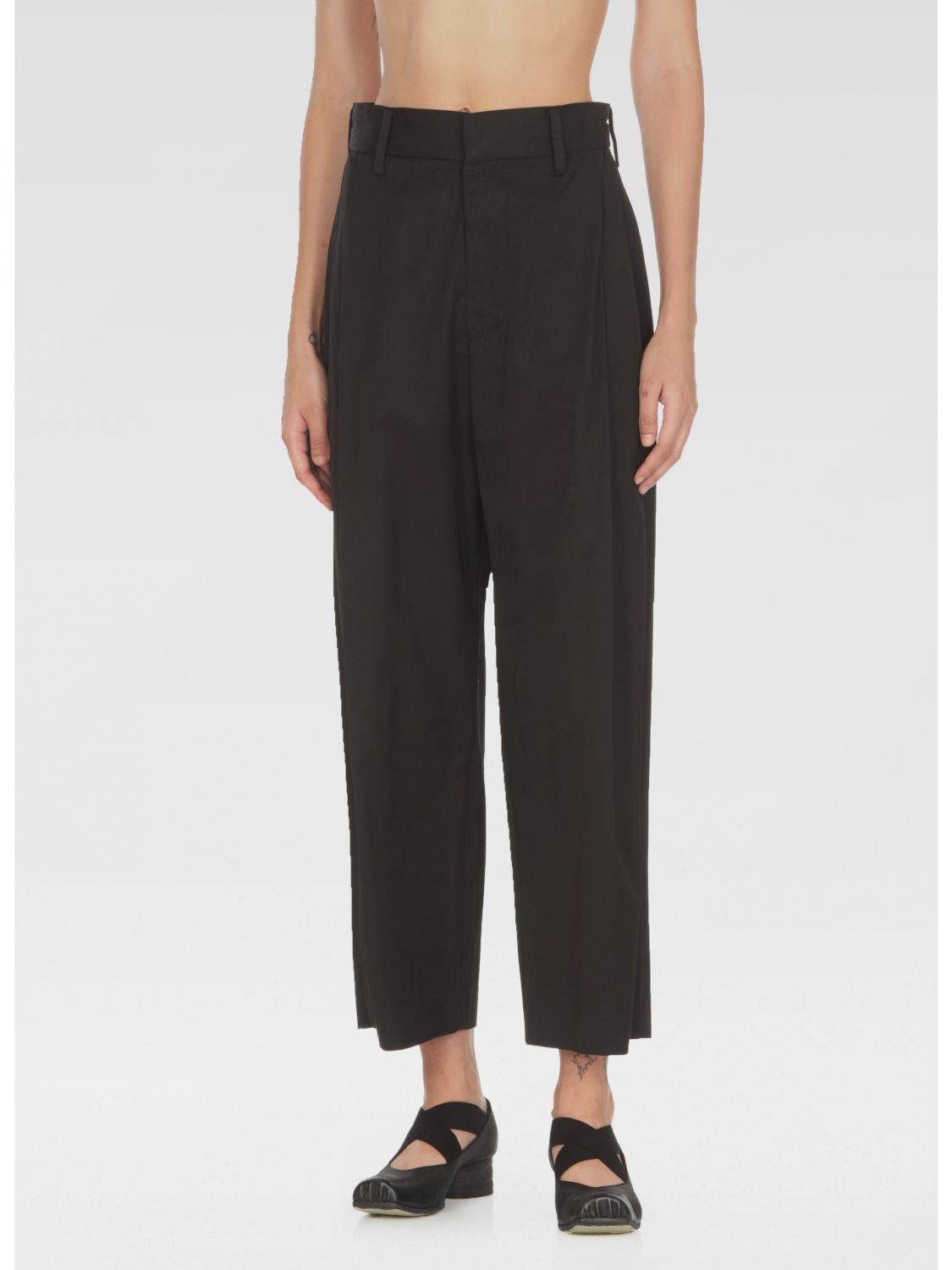 Uma Wang pleat-detailing cropped trousers - Braun