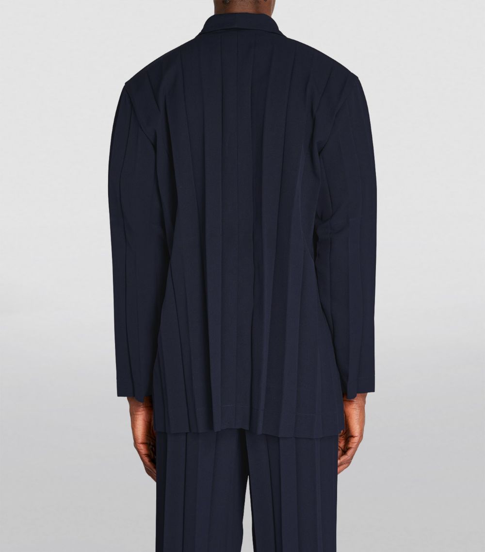 Wide-Pleat Edge Blazer
