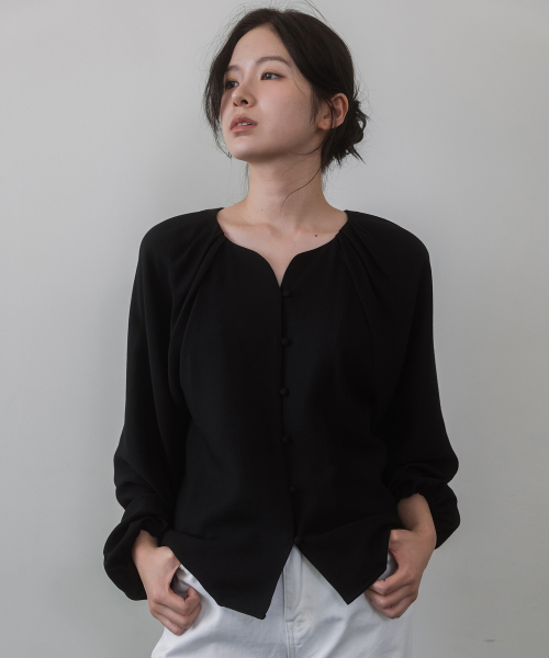 Raglan shirring blouse