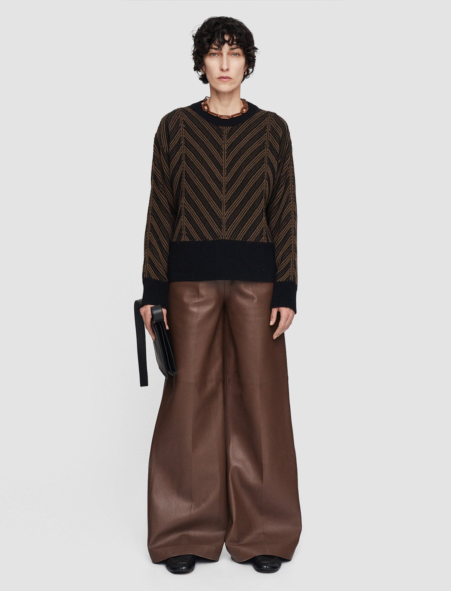 Chevron Ribbed Round Neck Jumper