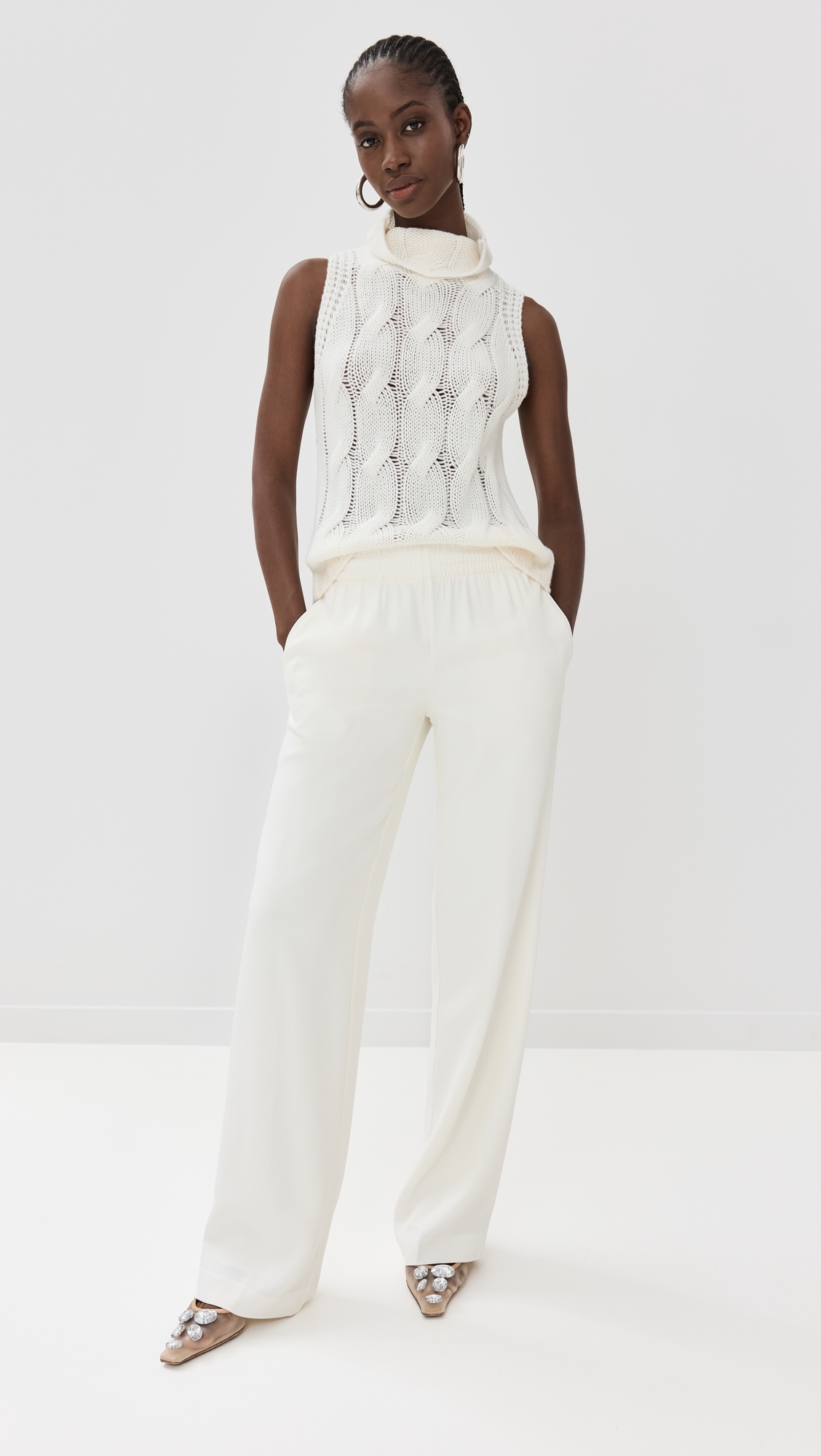 Cashmere Saige B Cropped Turtleneck Gardenia 