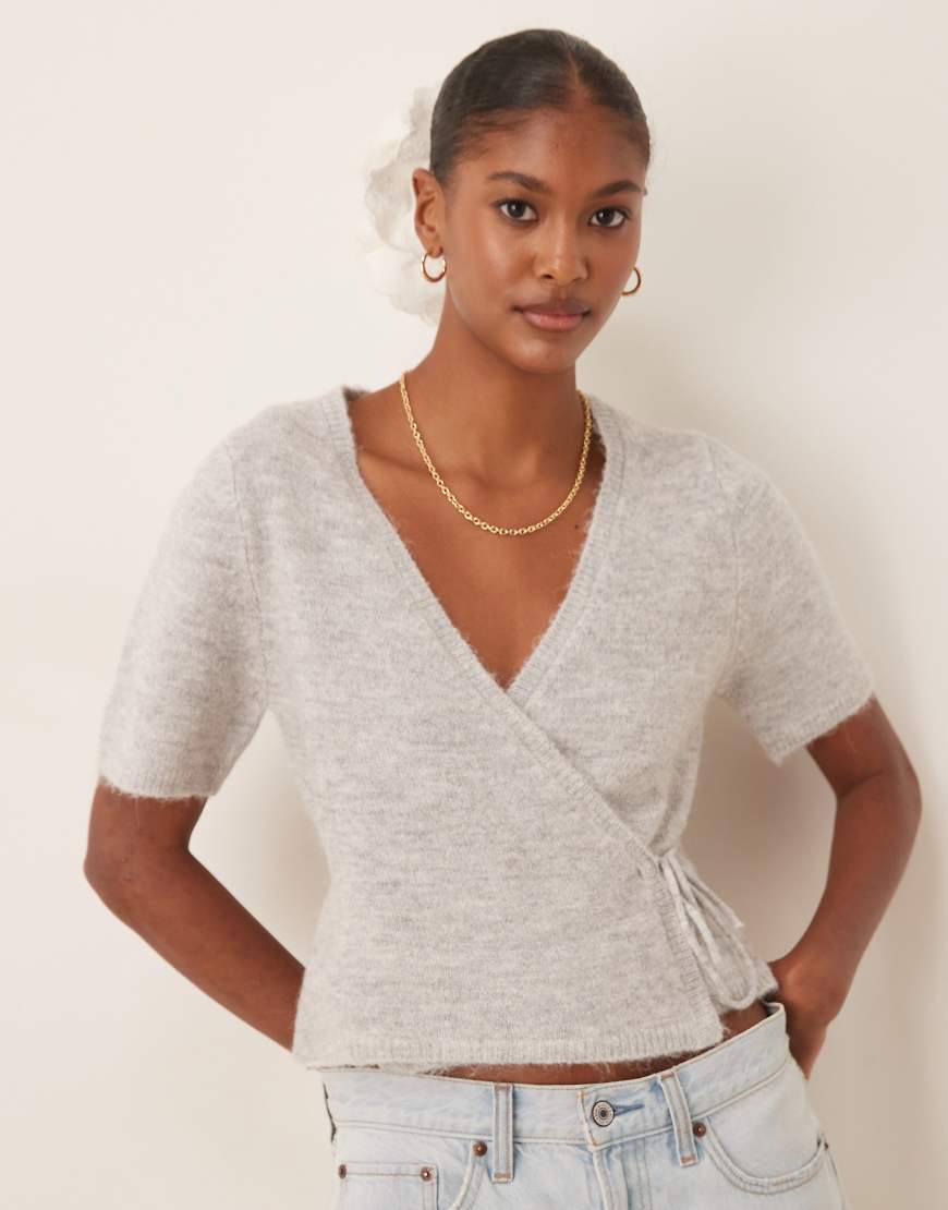 Short sleeve v neck knitted wool alpaca wrap tie front top in light grey melange