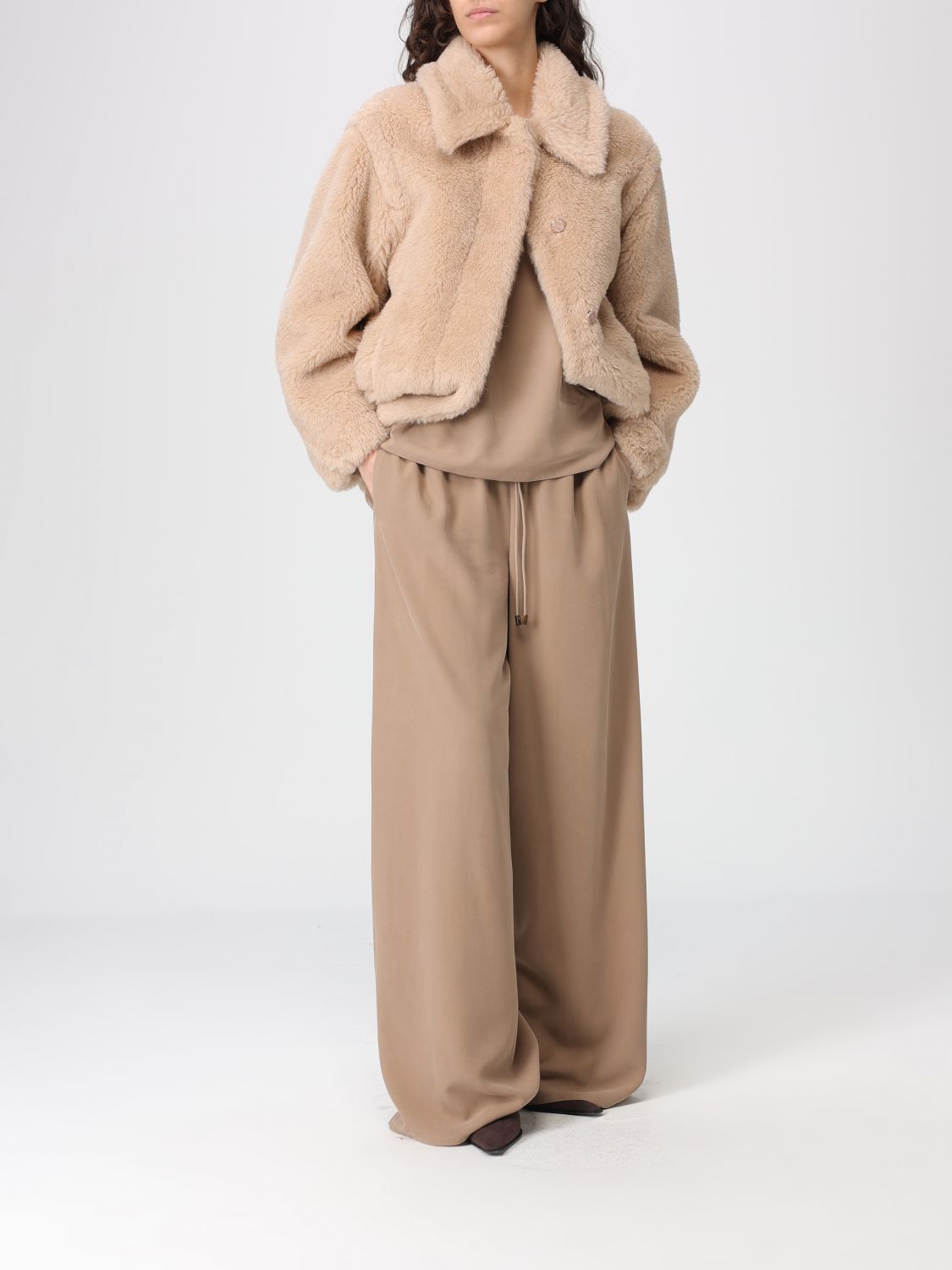 Top Woman color Brown
