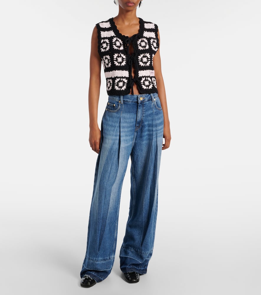 Pleated wide-leg jeans