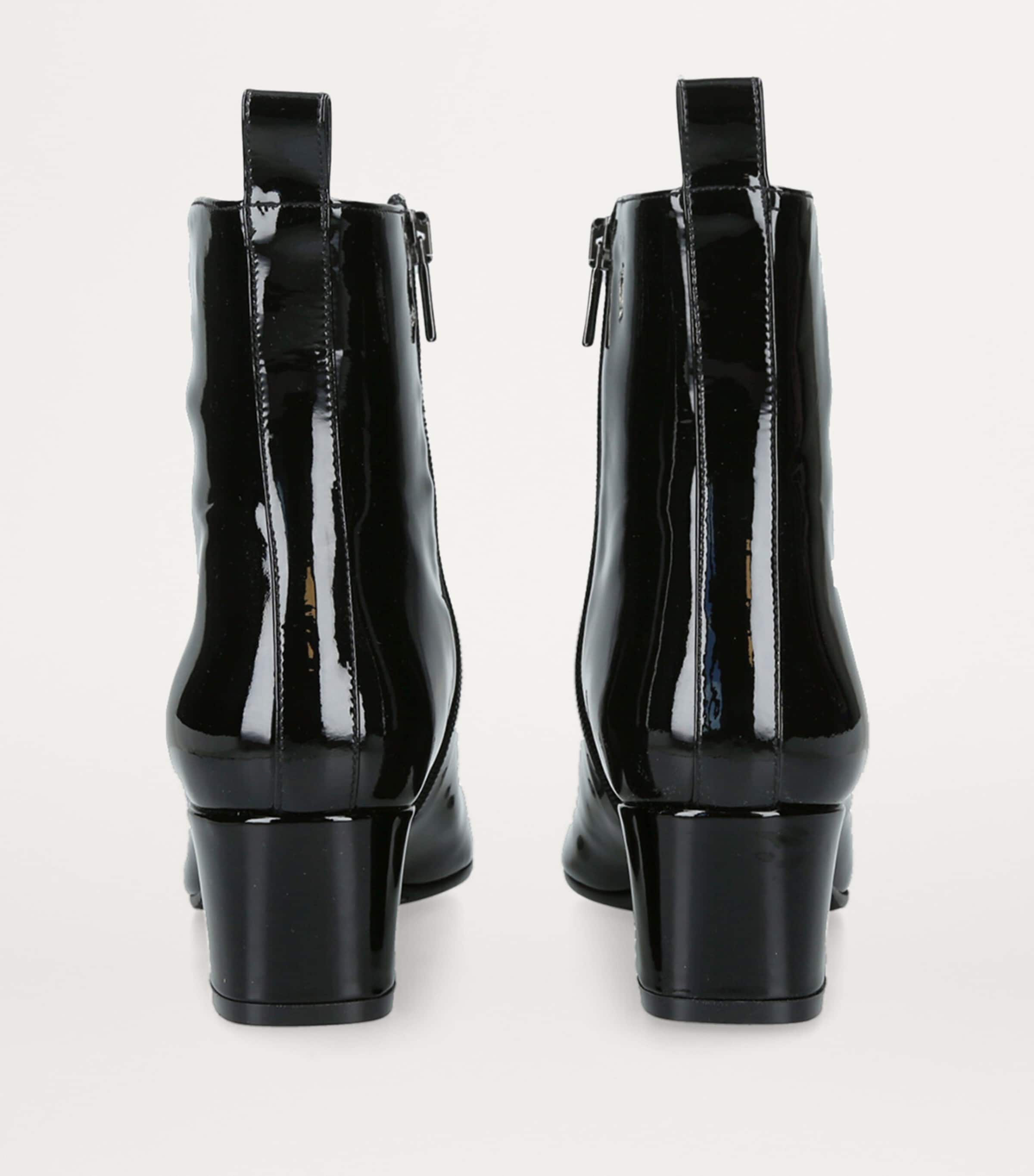 Leather Estime Ankle Boots 40