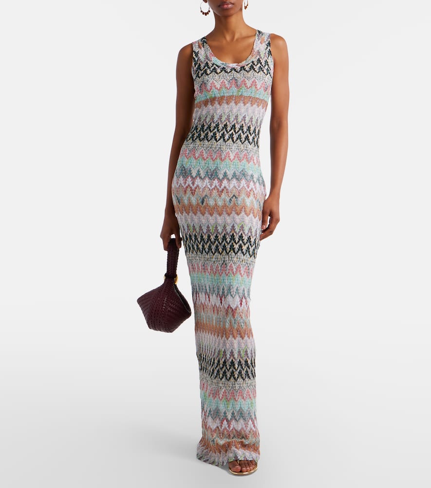 Sequined knitted lamé gown