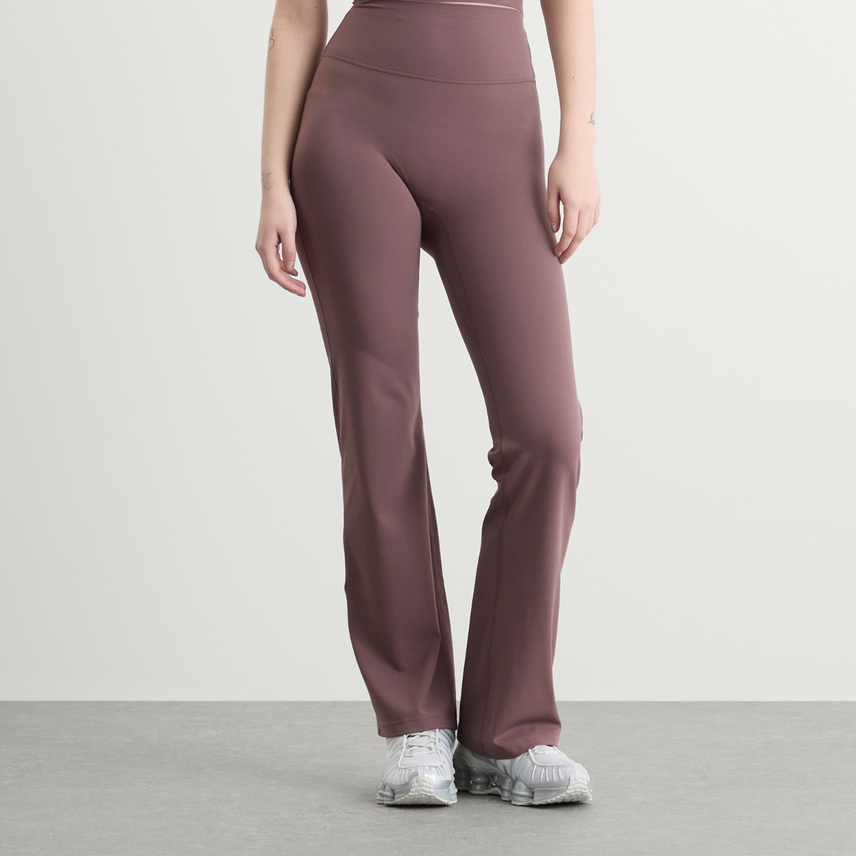 Women's Zenvy High Waisted Flared Leggings in Tattoo/White