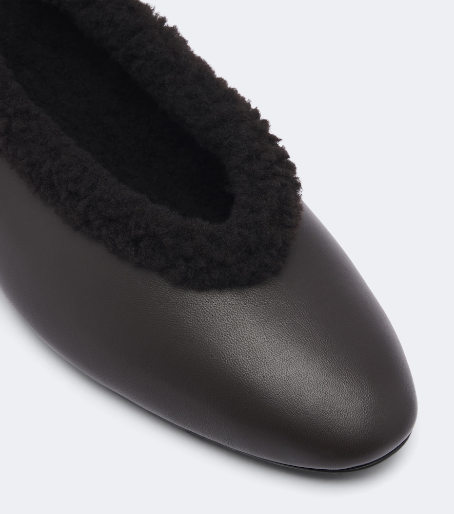 Shearling-lined leather pumps