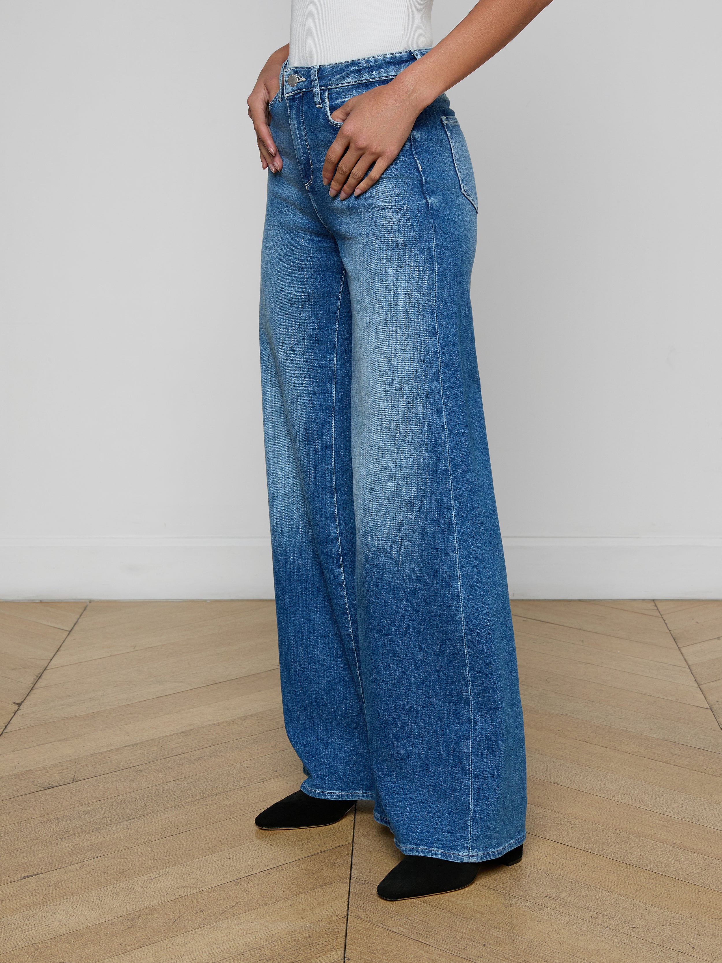 Quincy Wide-Leg Jean In Castro