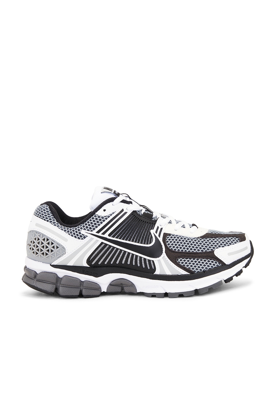 Nike Nike Zoom Vomero Sp in Dark Grey, Black-White-Sail in Grey