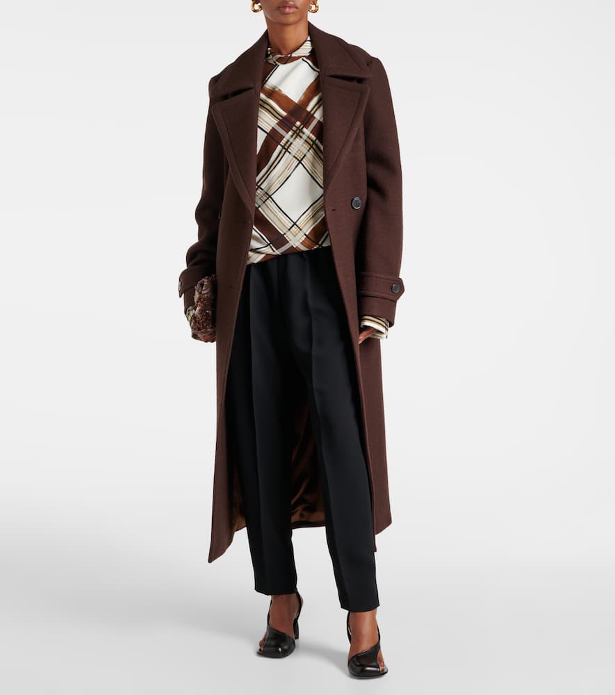 Pleated slim pants