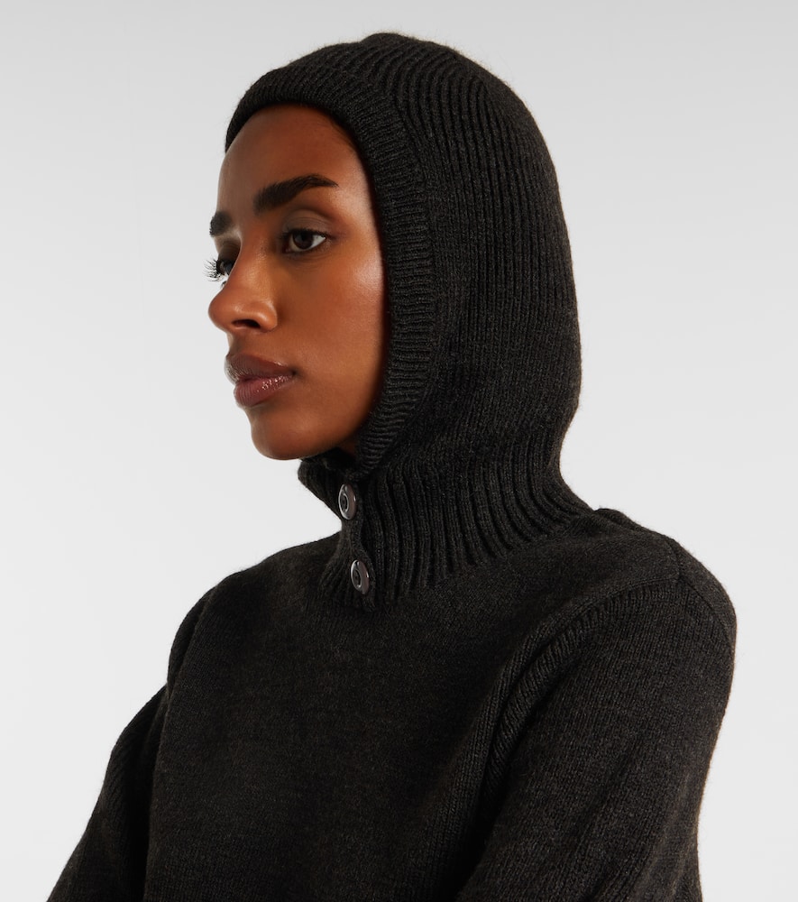Hooded sweater