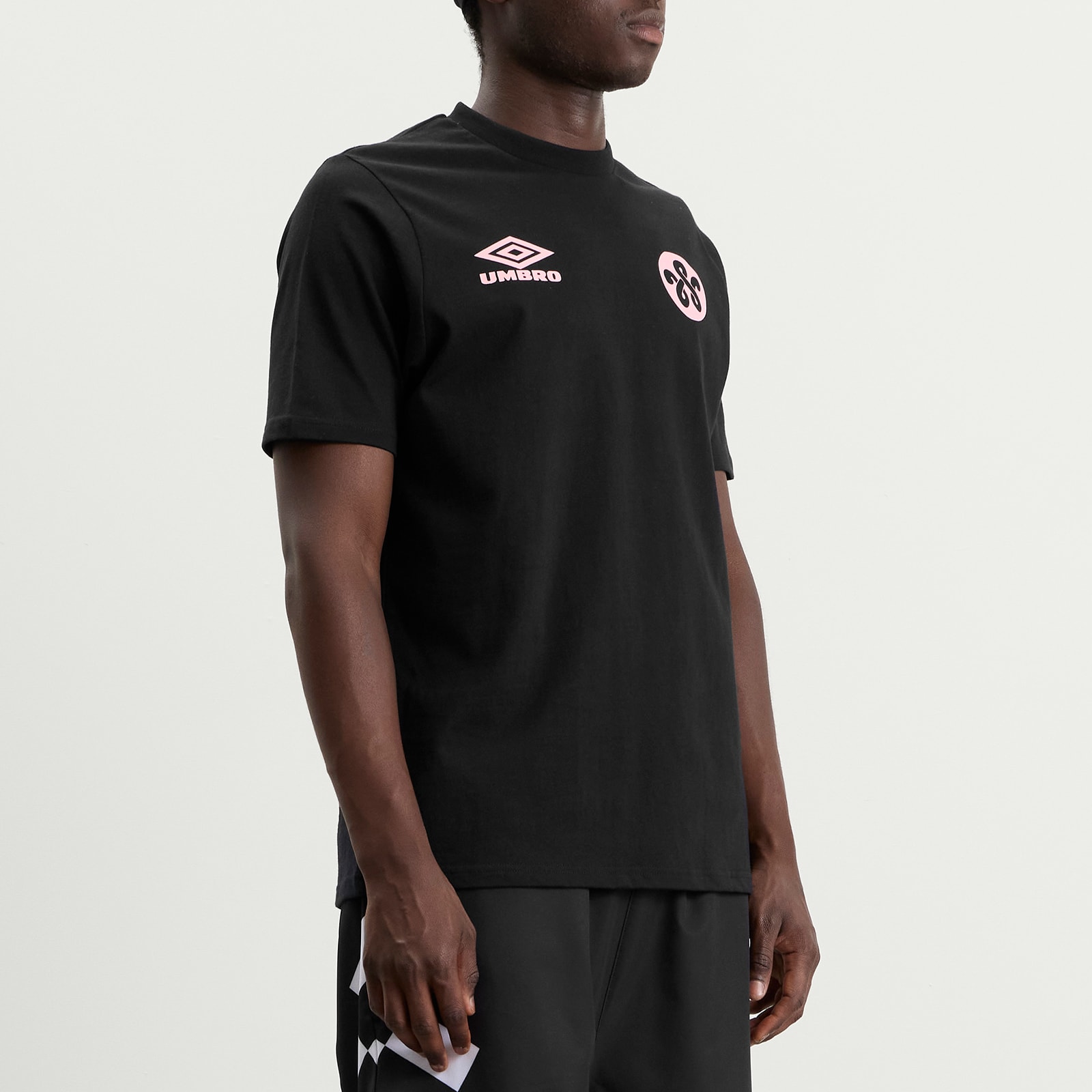 Men's x WOEI Logo T-Shirt Black/Pink