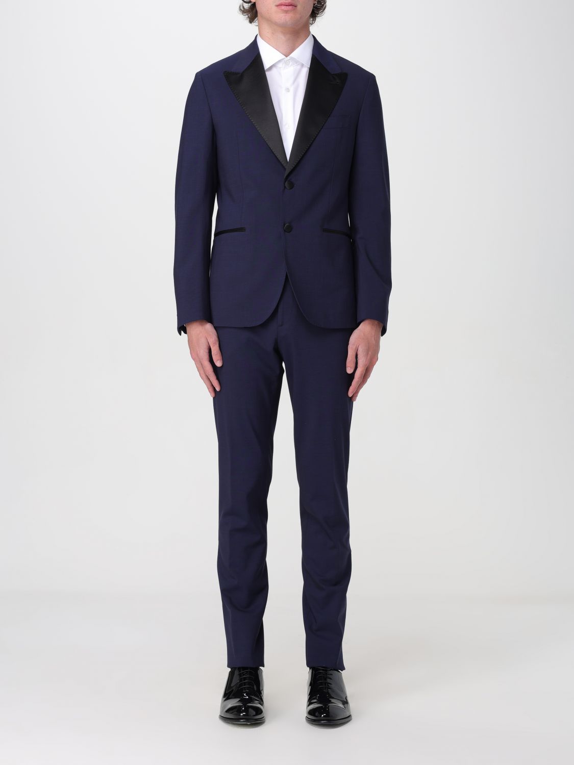 Suit Men color Blue
