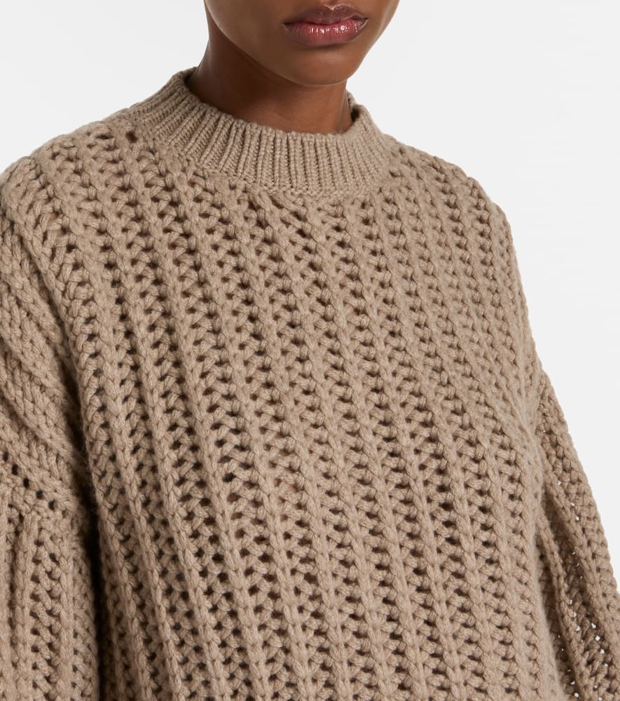 Cashmere sweater