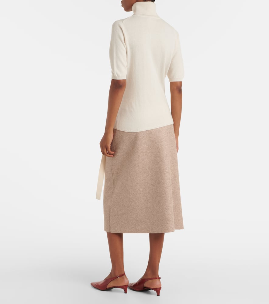 Cashmere turtleneck sweater