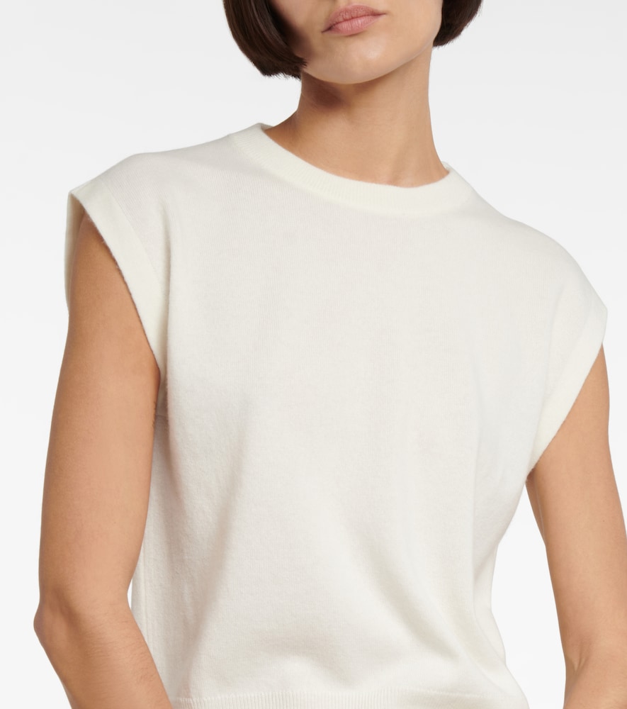 Cashmere sweater vest