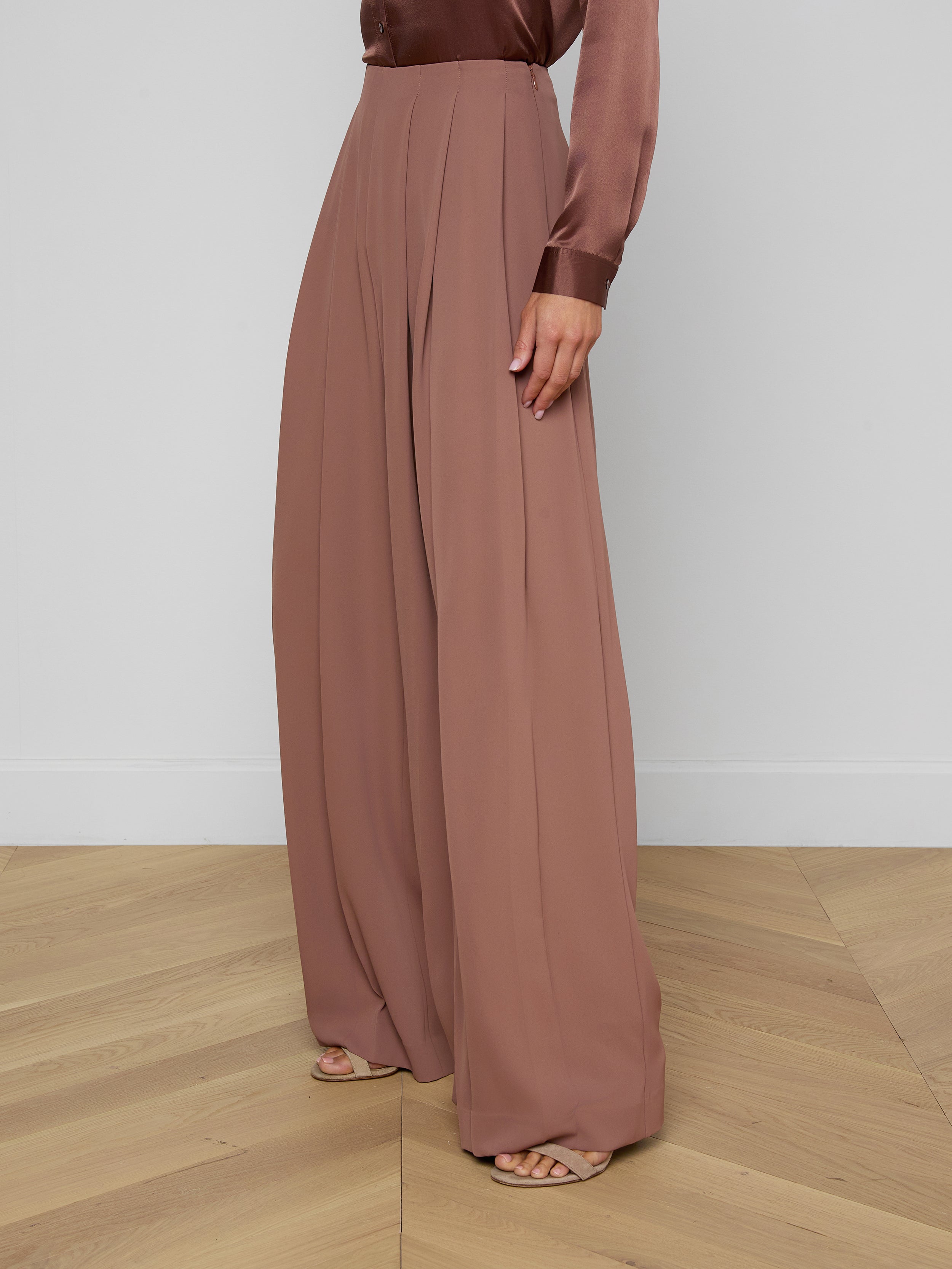 Nova Pleated Wide-Leg Pants In Light Mink