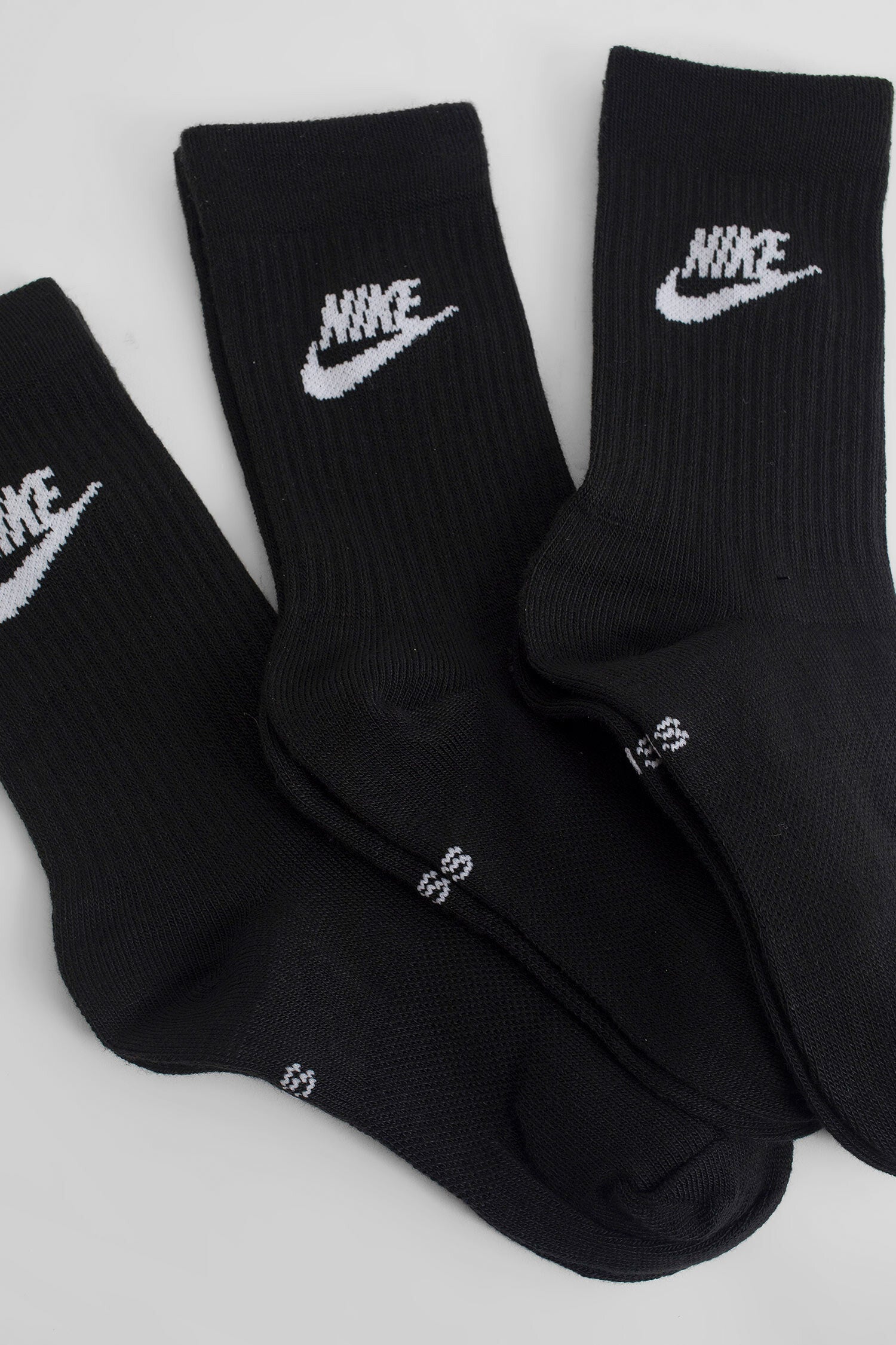 MAN BLACK SOCKS