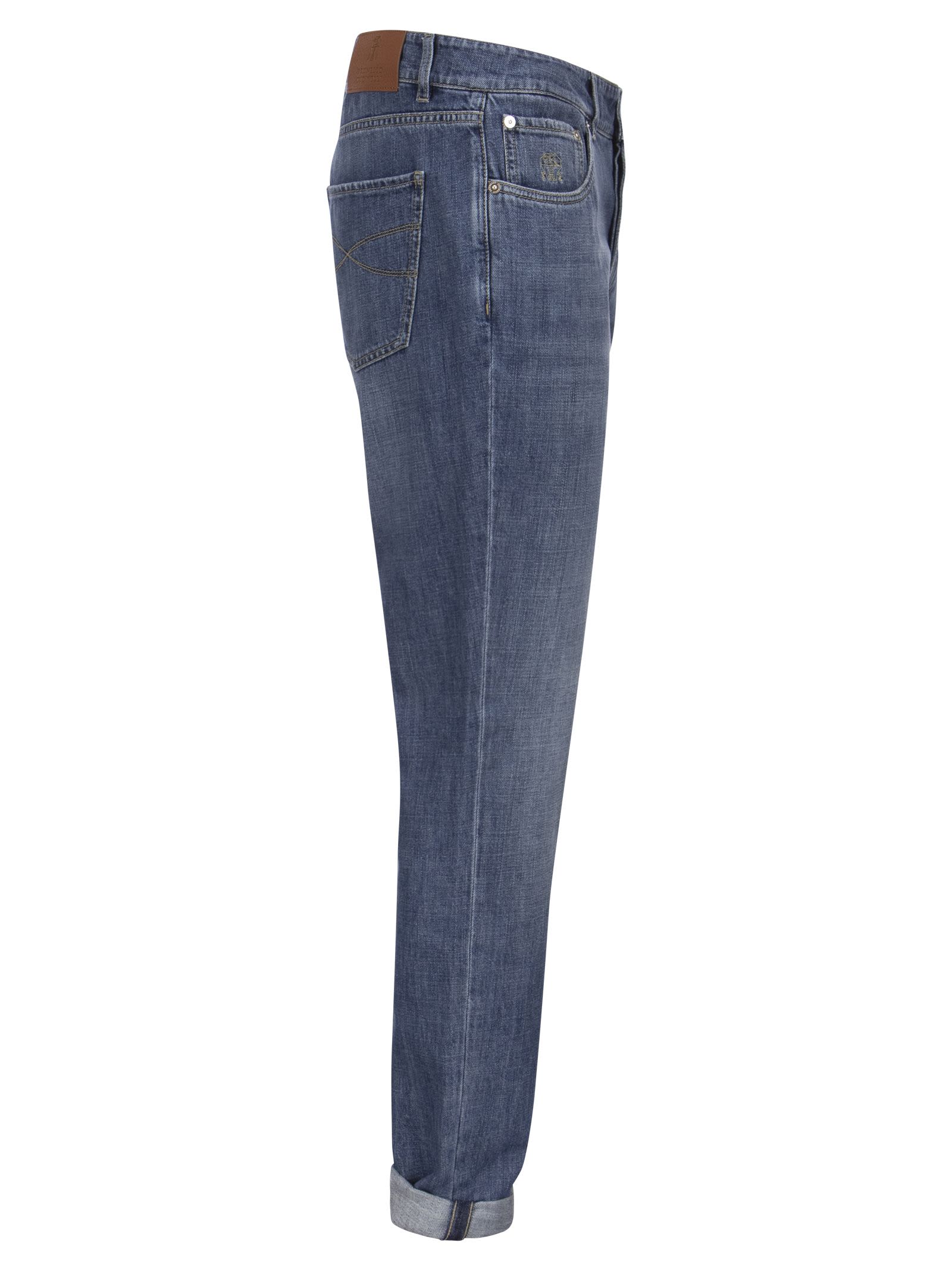 Slim-fit jeans