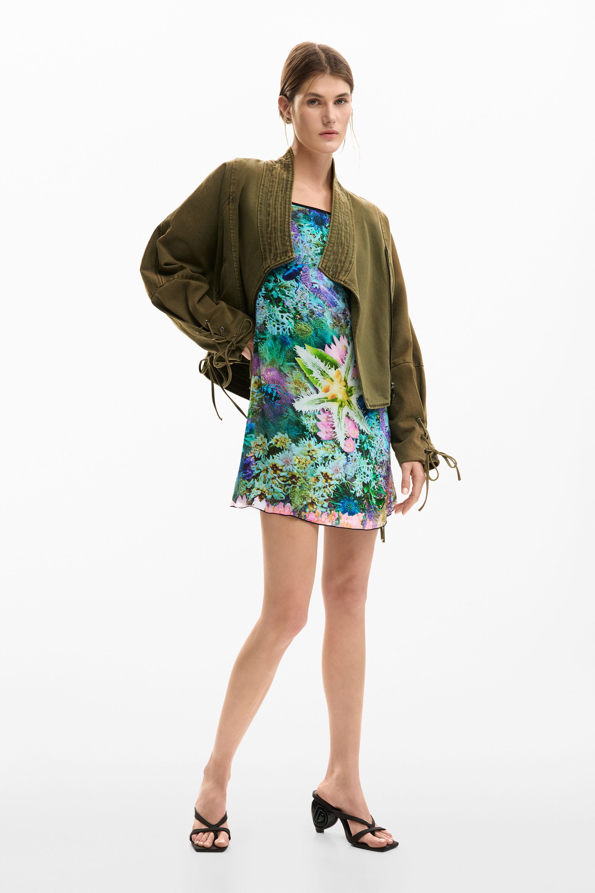 Reversible flower dre