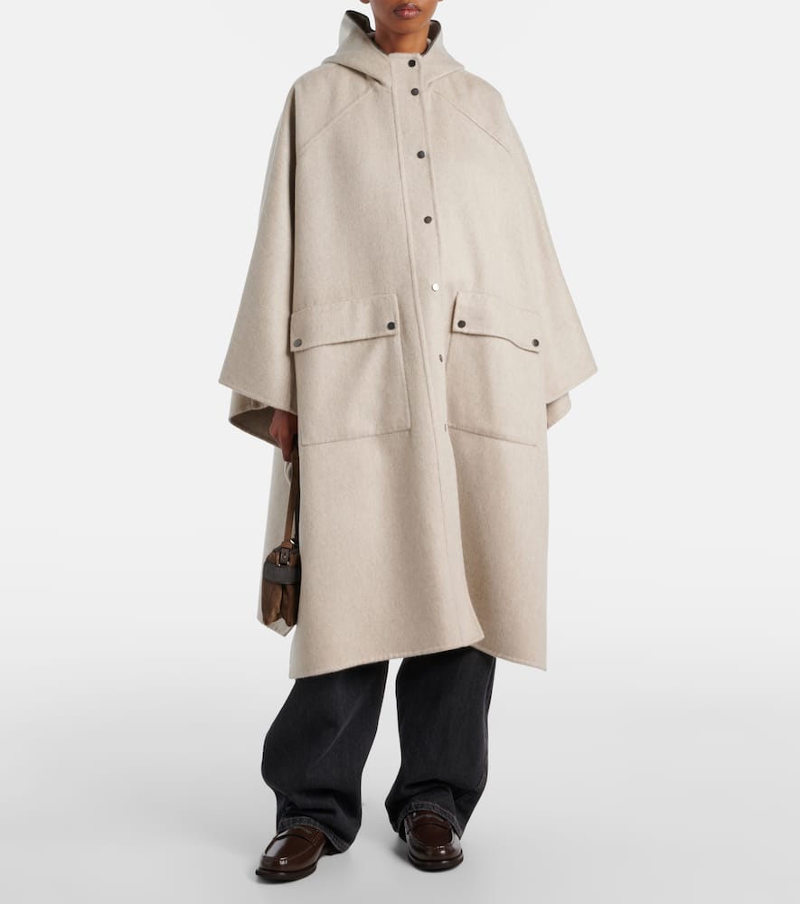 Hooded cashmere coat