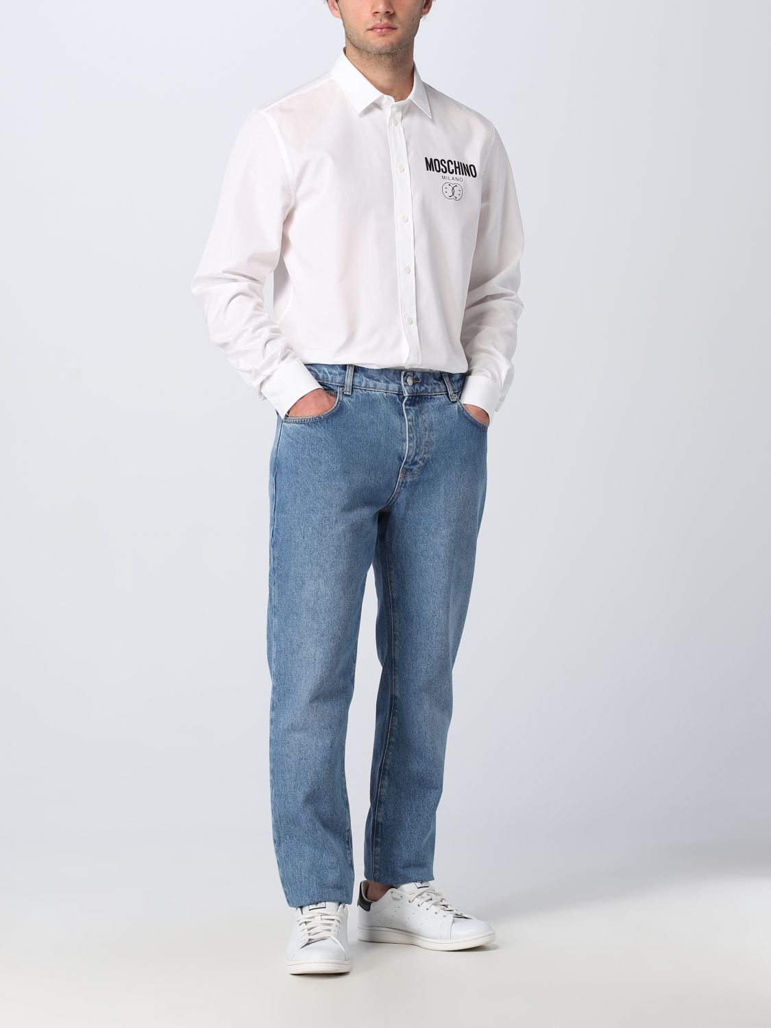 Jeans in denim