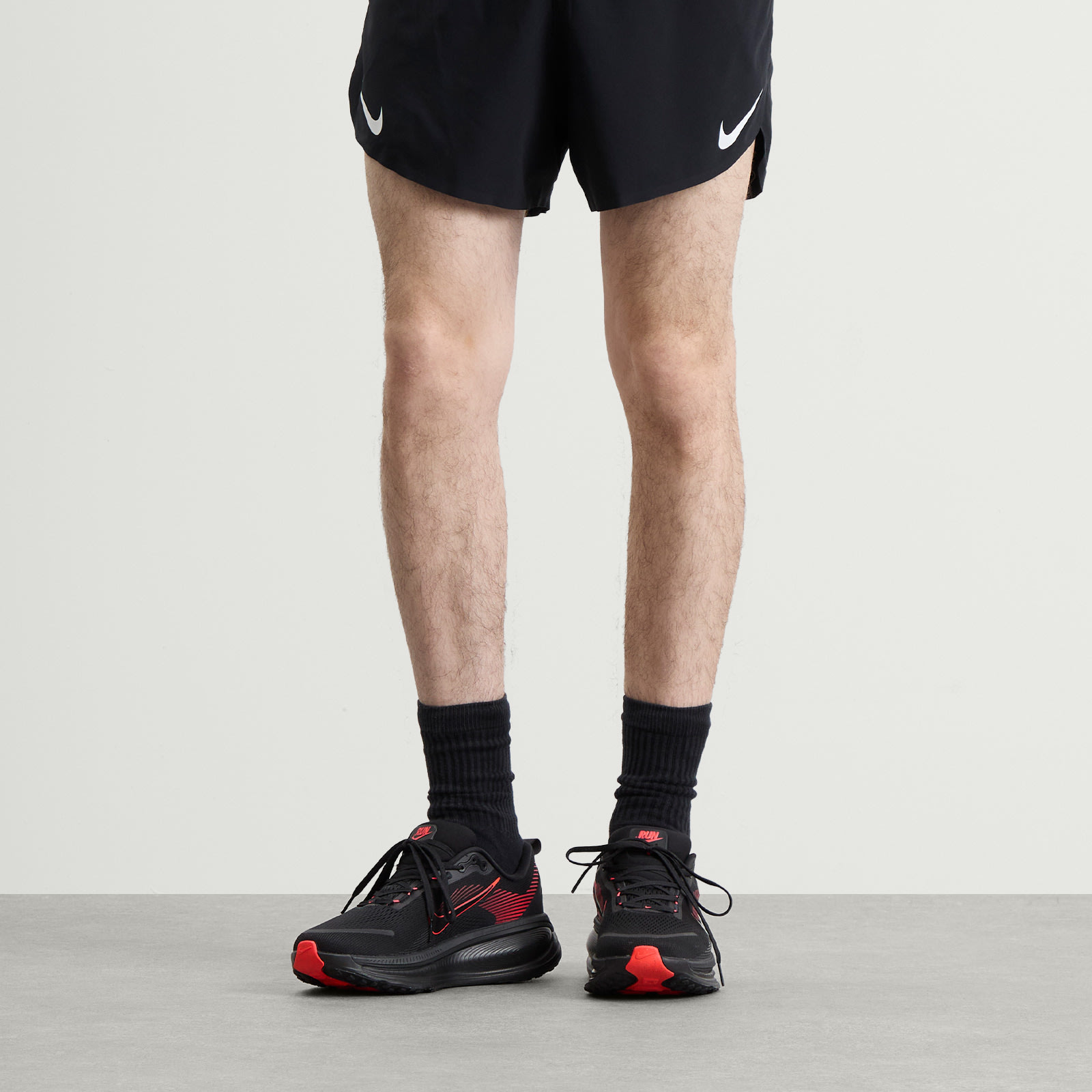 Sneakers Nike Vomero 18 Black/ Black-Bright Crimson-Anthracite