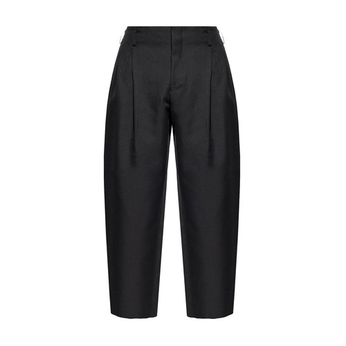 Trousers with pockets