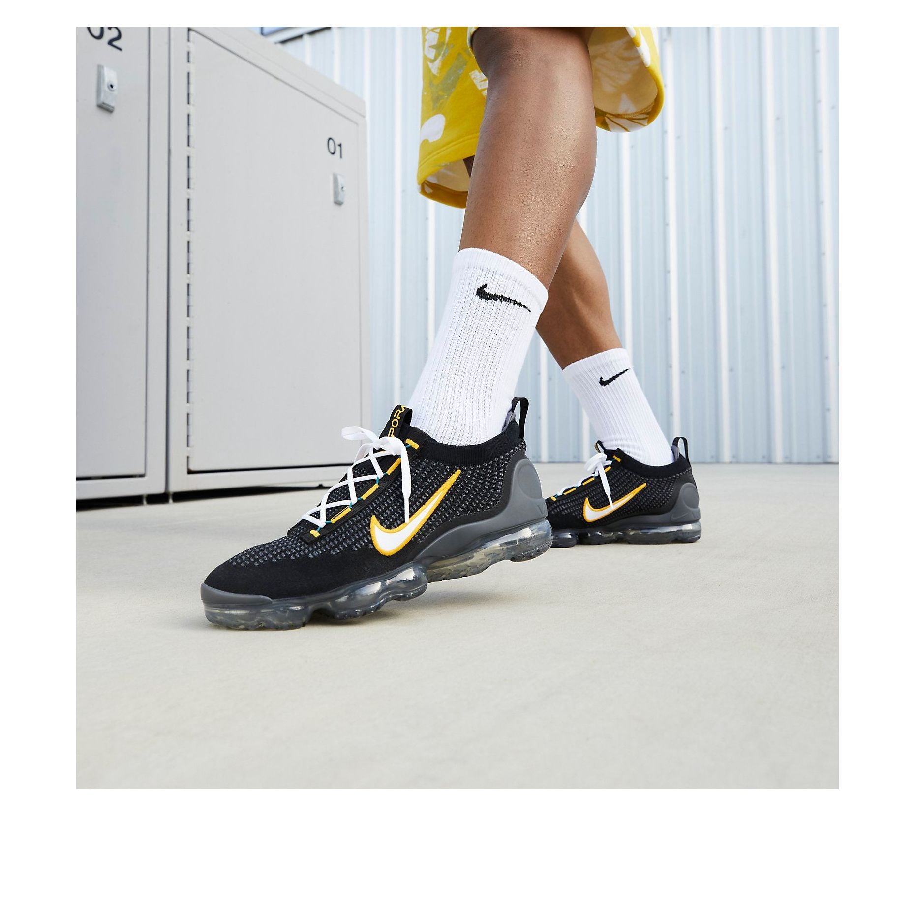 Air VaporMax 2021 Flyknit 'Black University Gold'