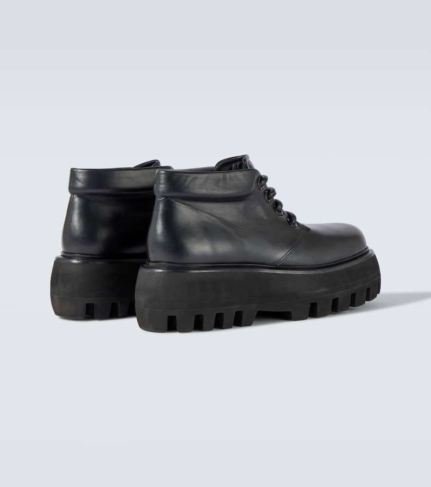 Sofa leather boots