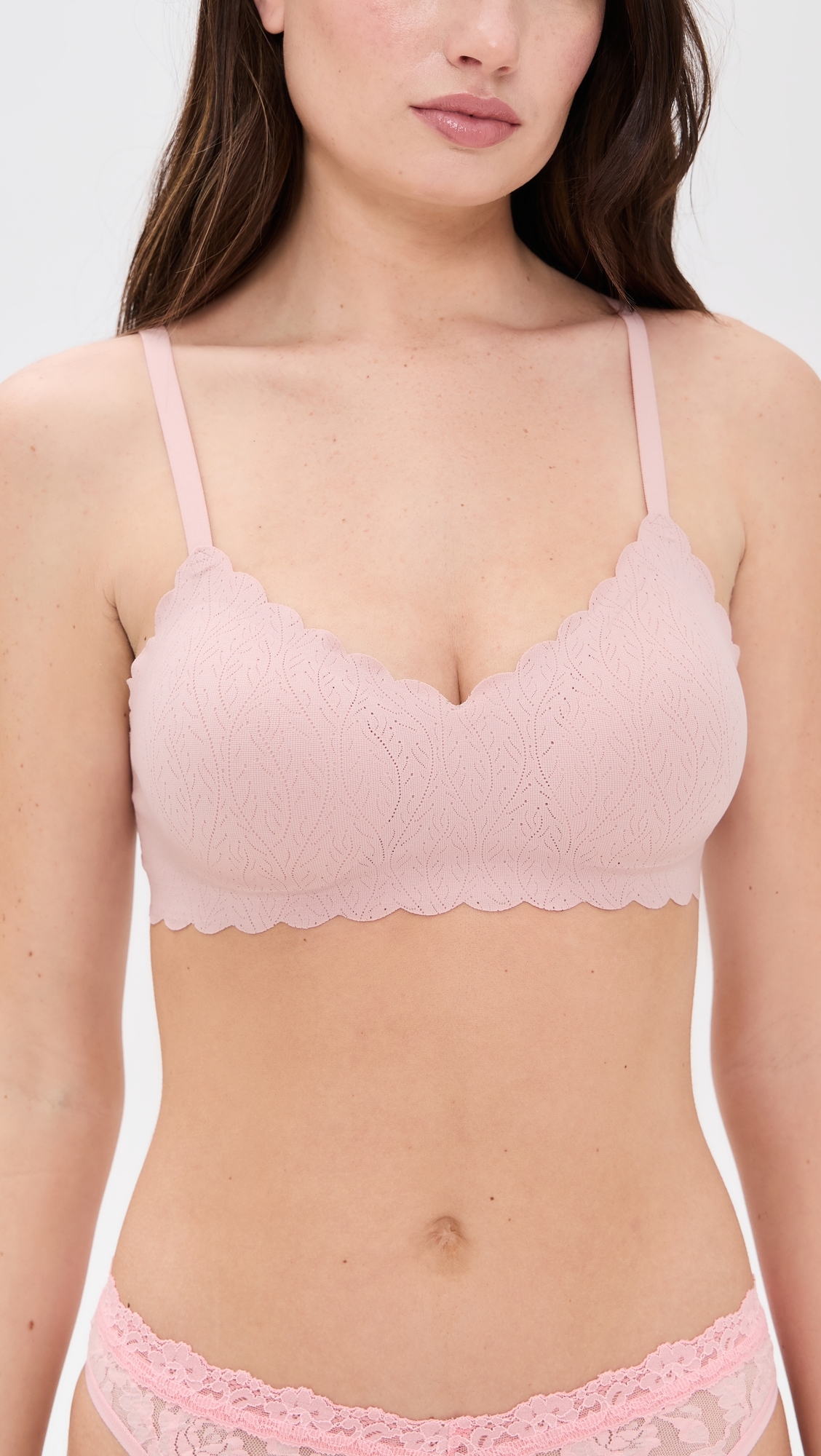B. tempt'd by Wacoal B. Wow'd Lace Wirefree Bra Blush Pink