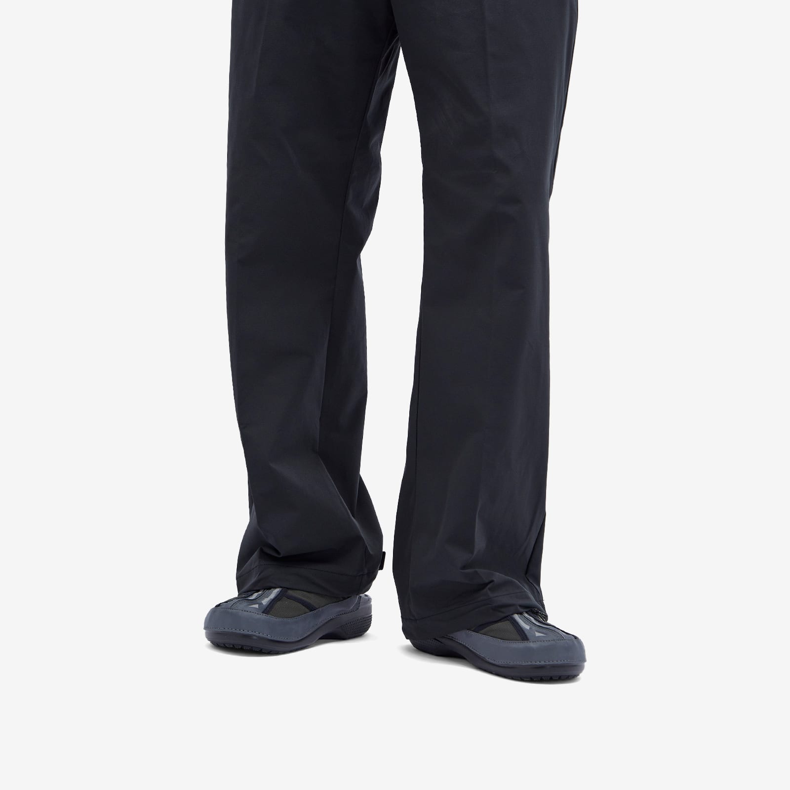 Running Vest Clog in Black