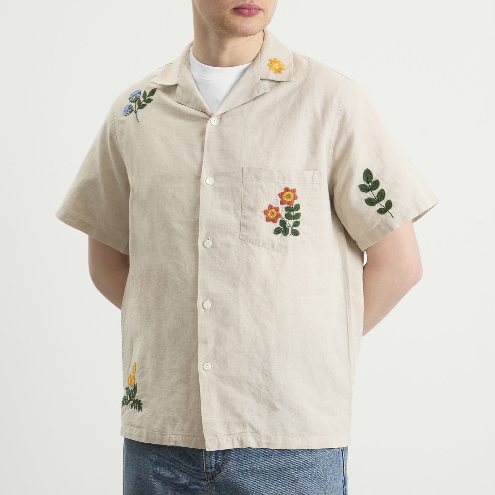 Men's Spring Embroidery Vacation Shirt in Natural