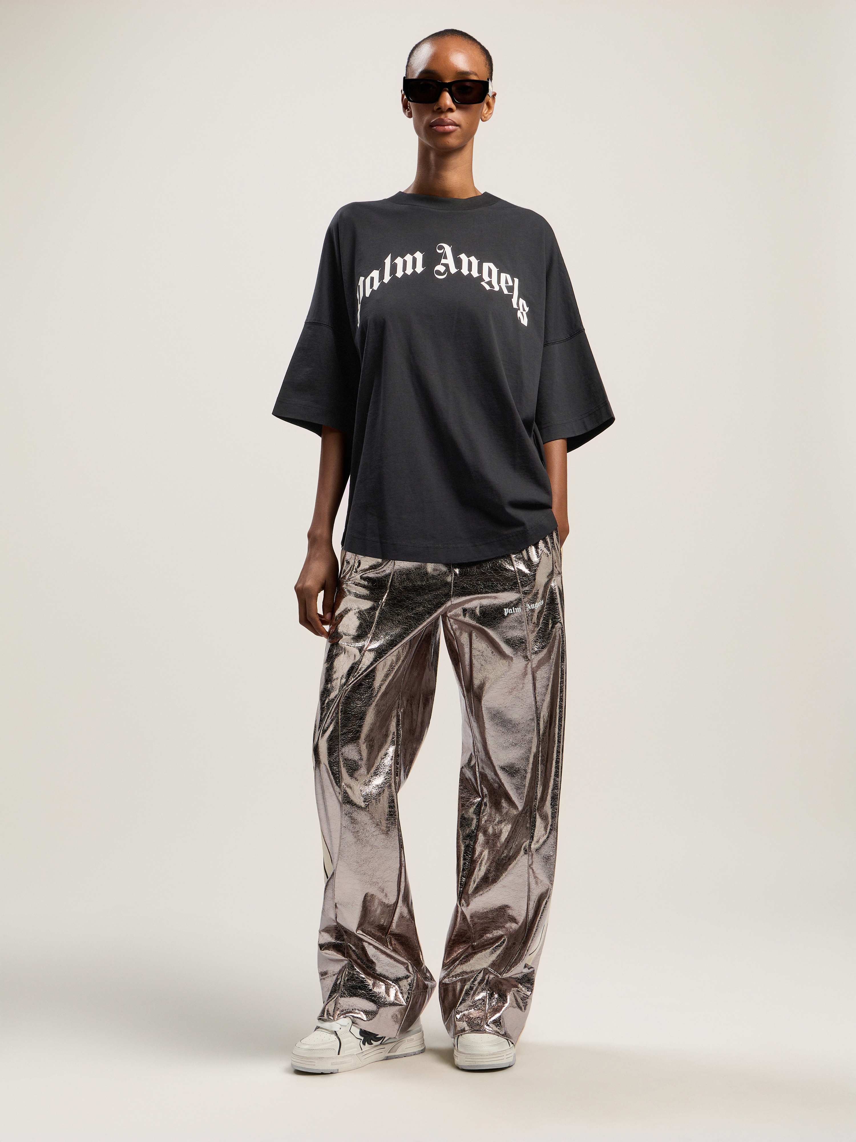 Curved Logo Over Tee Woman  Black