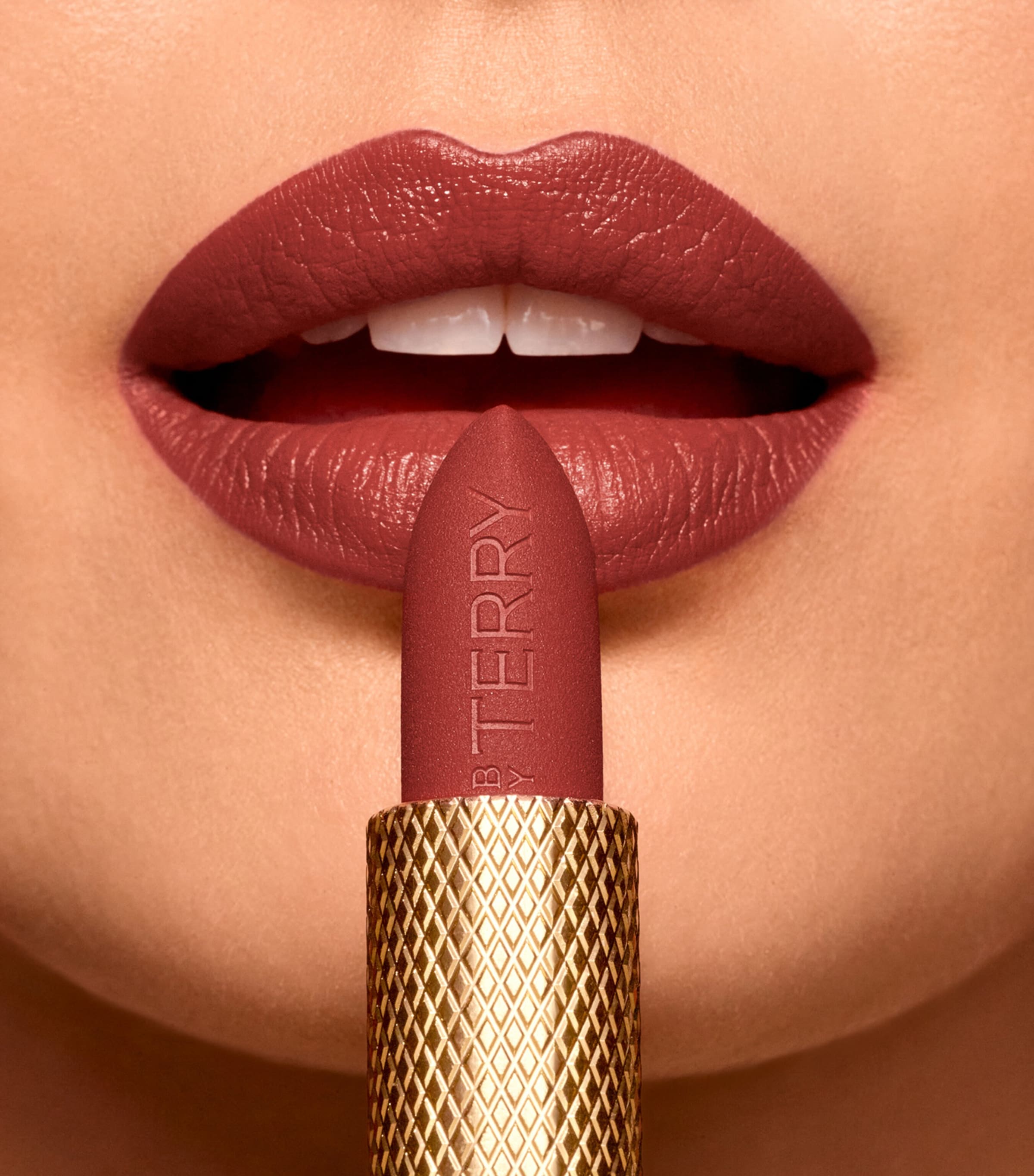 Rouge Opulent Lipstick