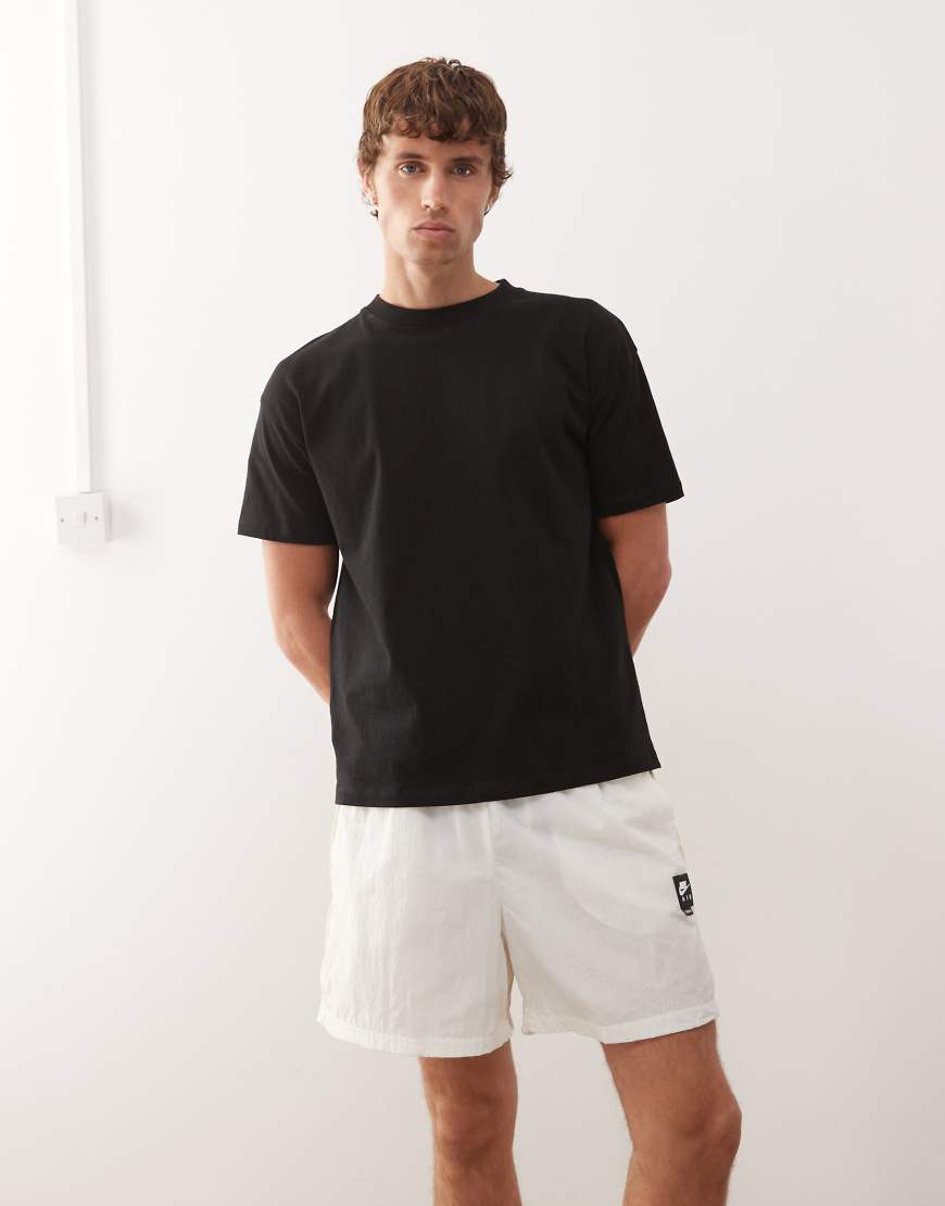 Air woven shorts in cream-White
