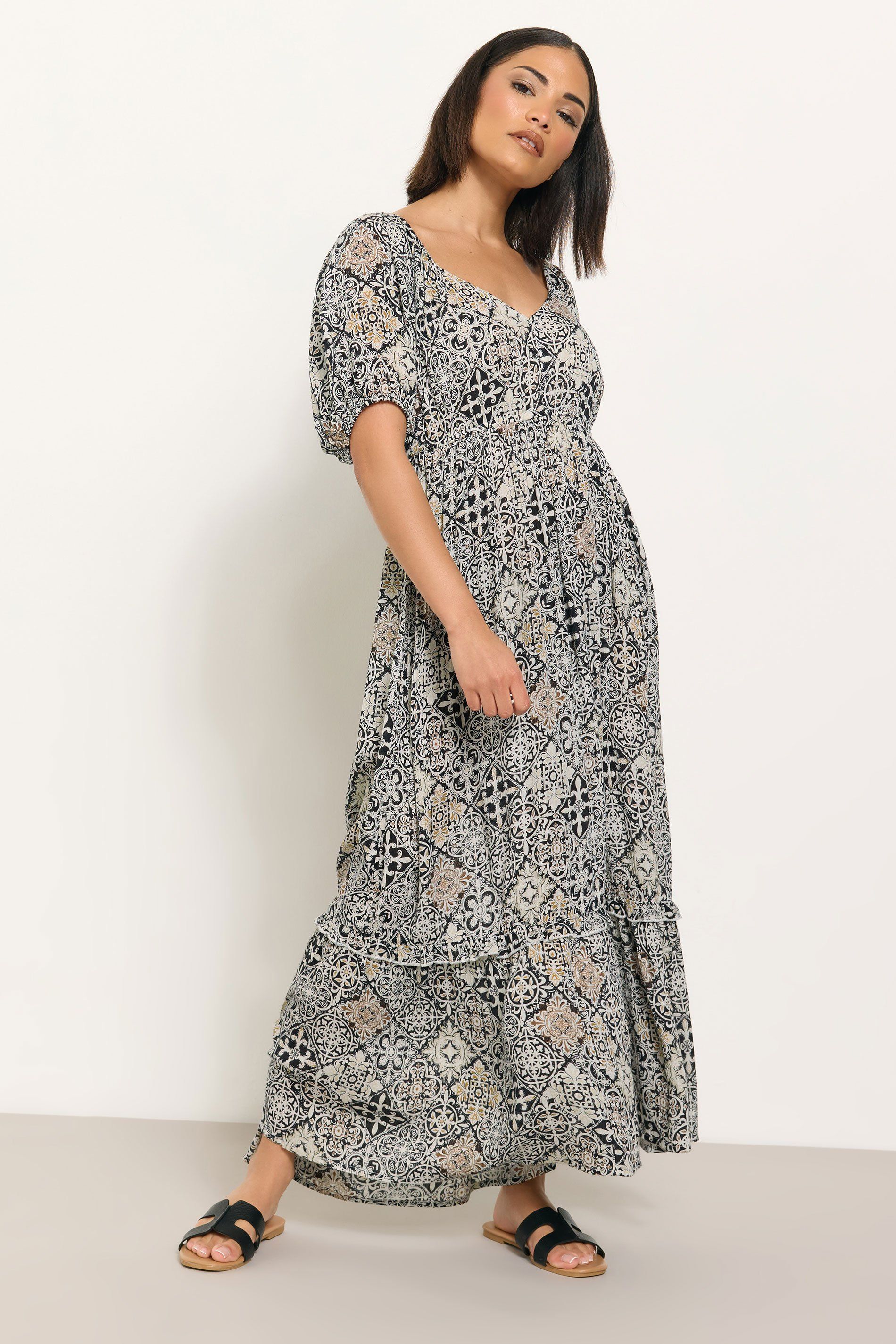 PixieGirl Women's Petite Tile Print Maxi Dress in Black