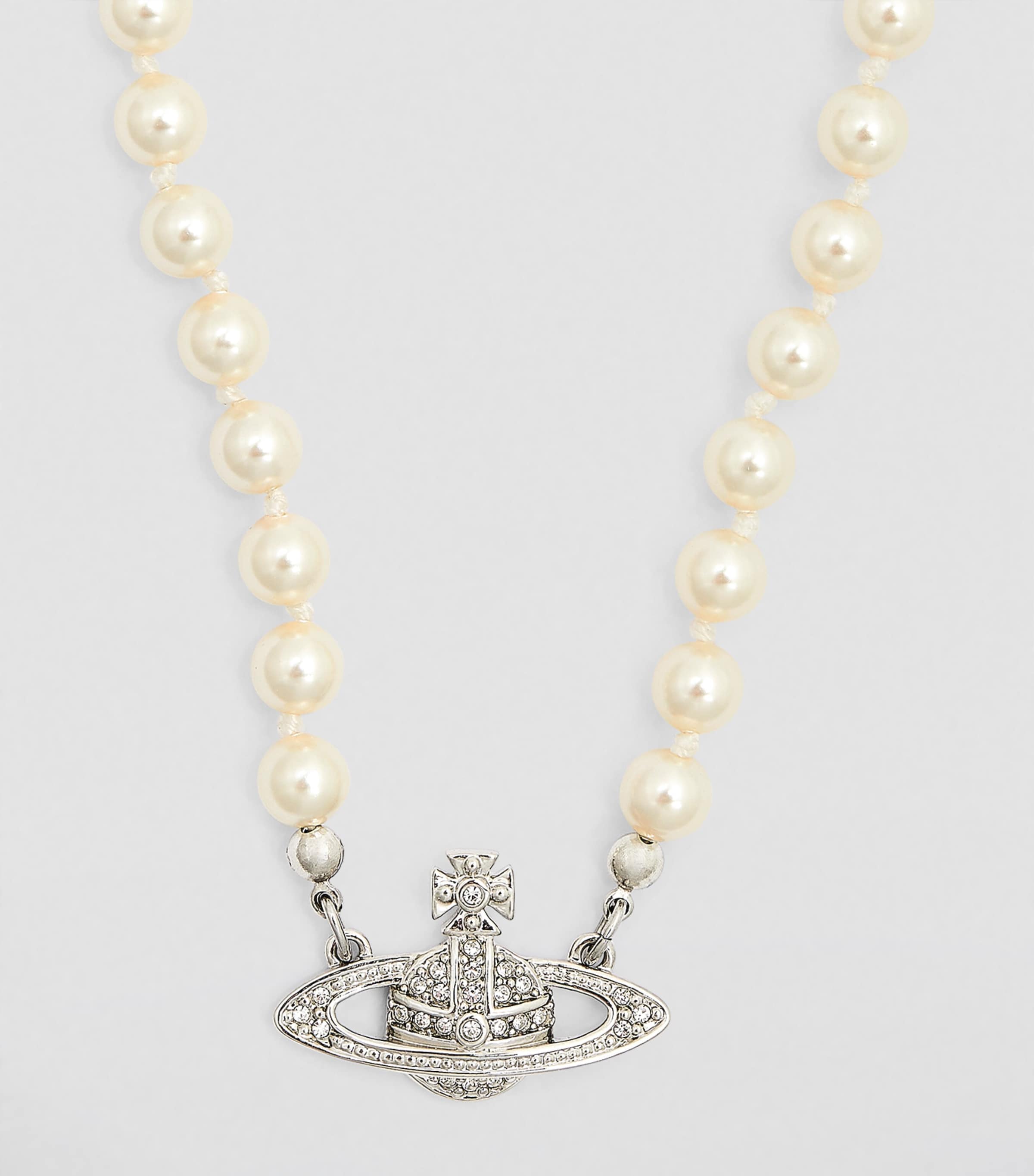 Pearl Mini Bas Relief Necklace