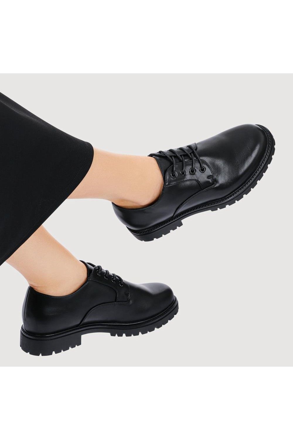 Pavers Wide Fit Casual Lace-Up Shoes In Black