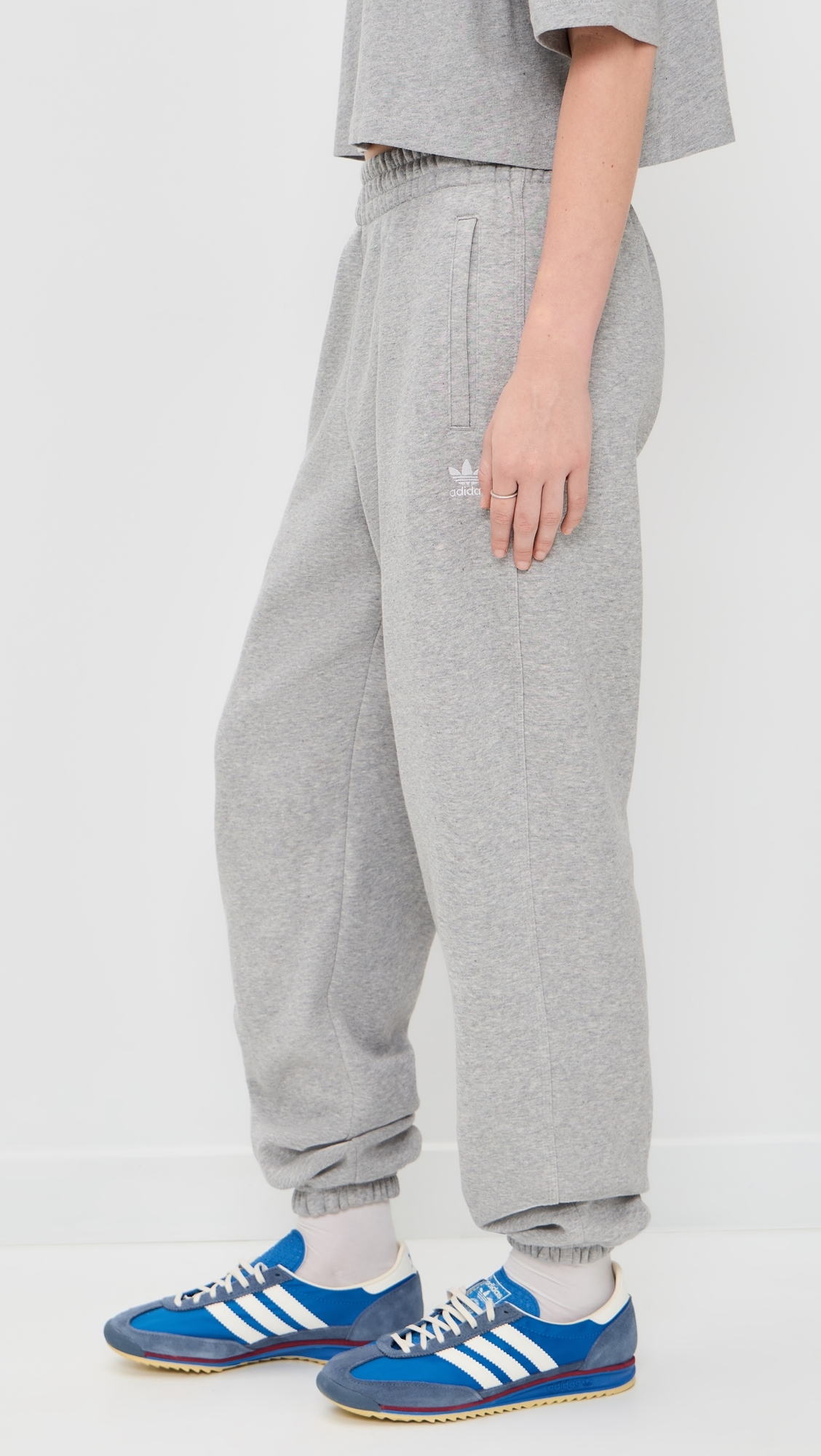 Essentials Loose Fleece Joggers Medium Grey Heather